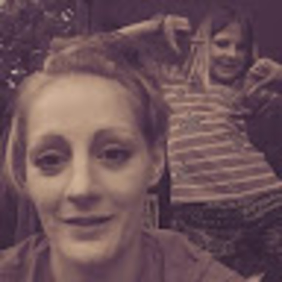 Meet your Posher, Jessica - Picture 1 of 1